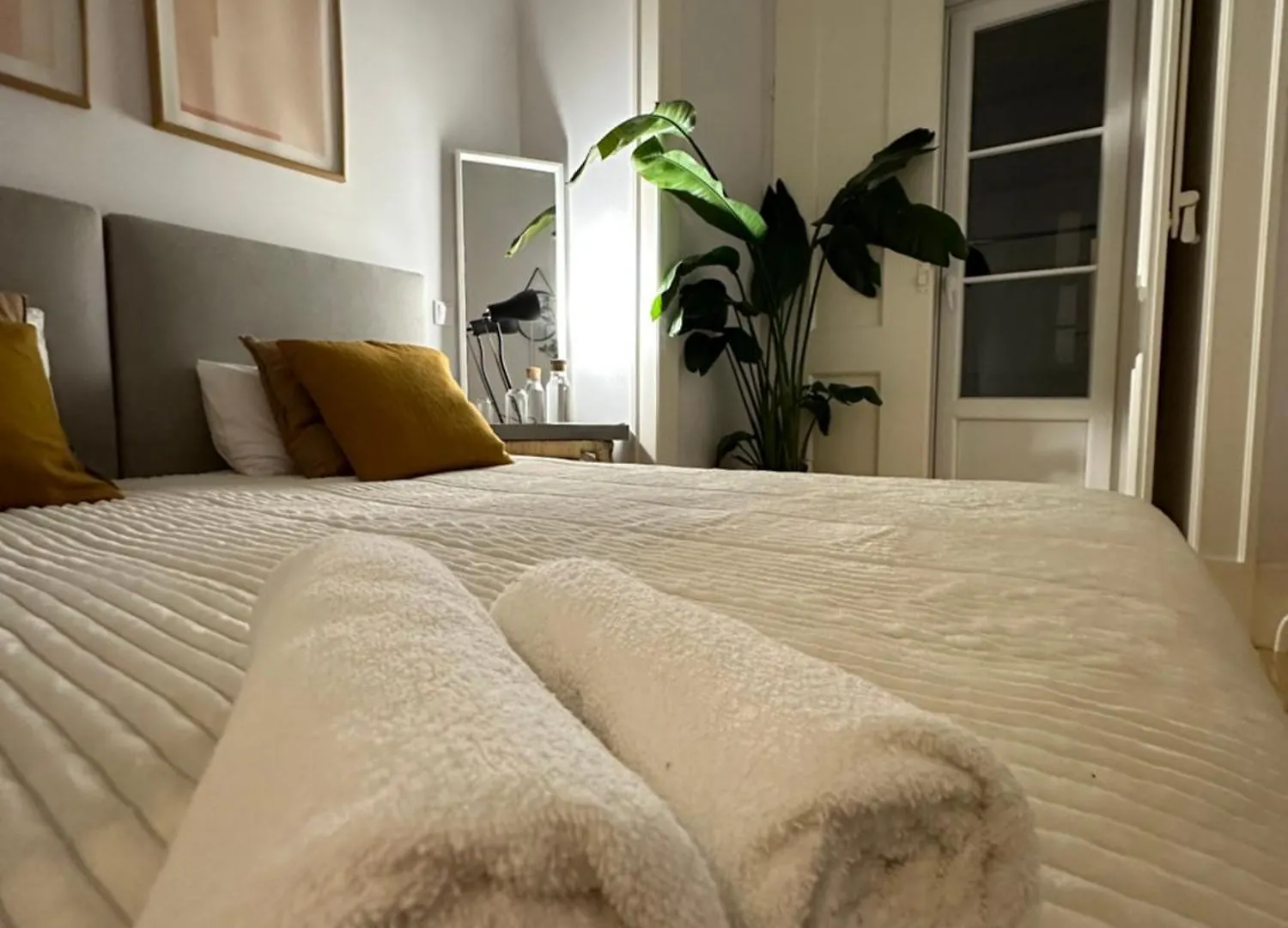 Quarto Compacto No Centro De Lisboa, Wc Partilhado Apartment 0*, Lisbon Portugal