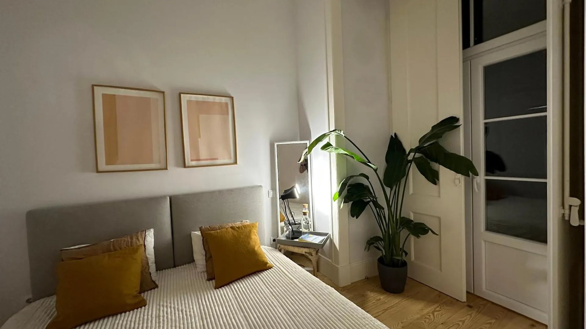 Quarto Compacto No Centro De Lisboa, Wc Partilhado Apartment Homestay