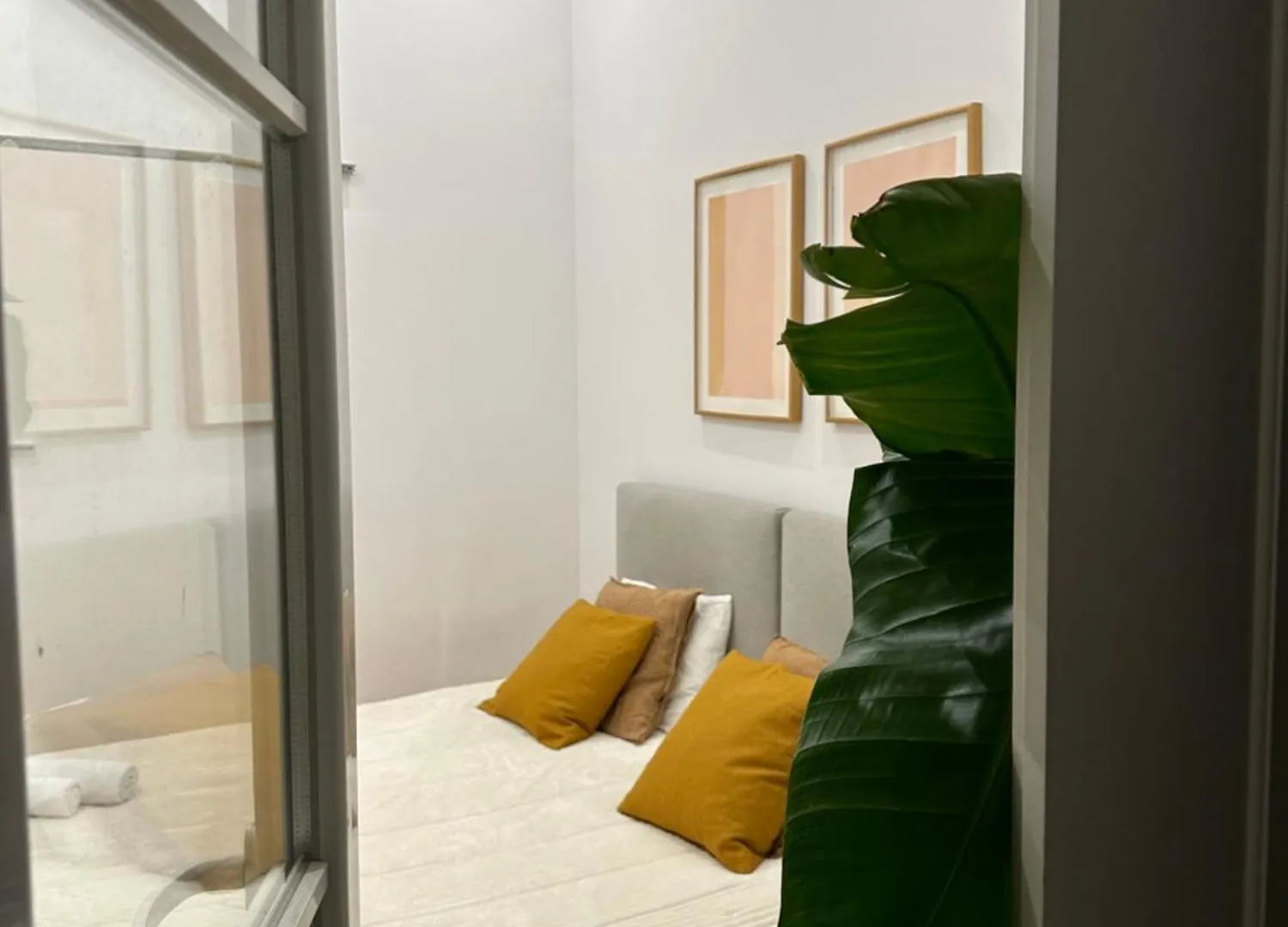 Quarto Compacto No Centro De Lisboa, Wc Partilhado Apartment Homestay Lisbon